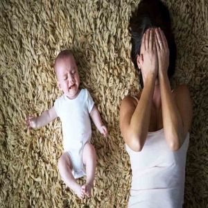 Tràm cảm sau sinh do cơ thể yếu, kiêng cữ không tốt, trúng phong